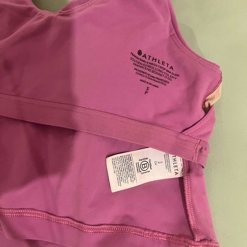 Athleta Fuchsia Transcend V-Neck Crop Sports Bra - Picture 3 of 3